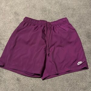 NWT Men's Nike Club Woven 6" Flow Shorts, Purple, M FN3307-503